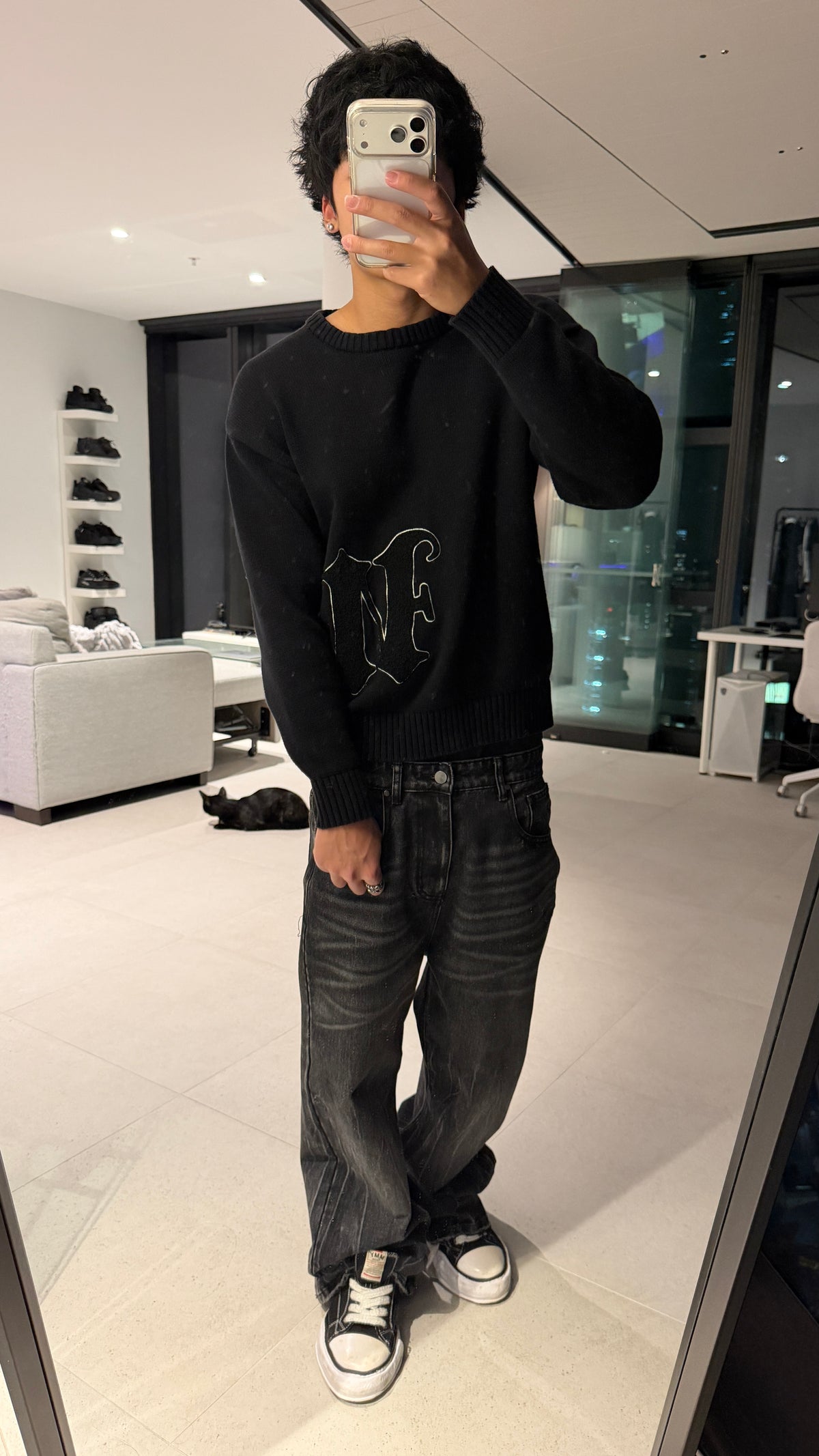 W-LOGO SWEATER BLACK