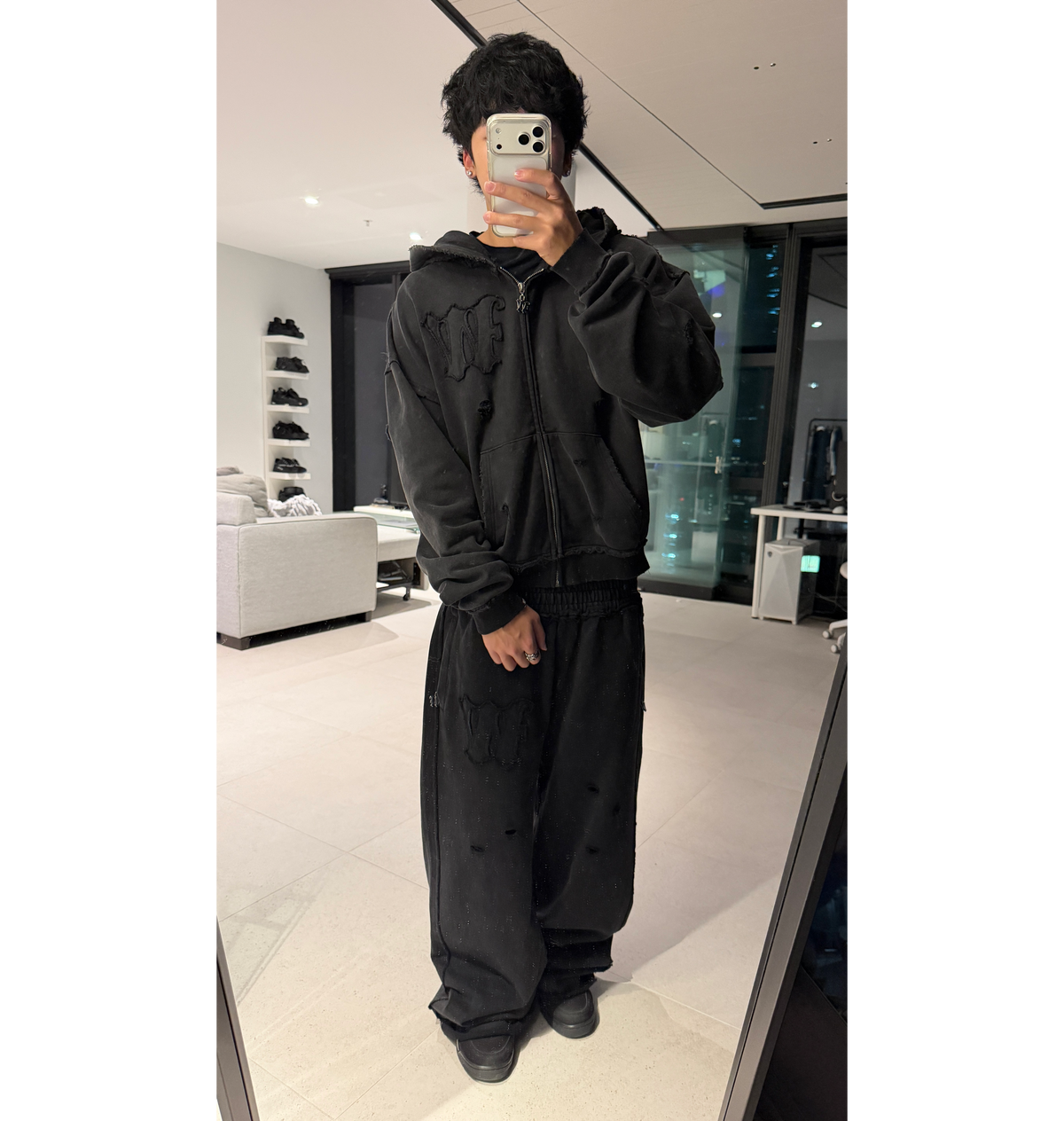 "DISTRAUGHT" SWEATPANTS