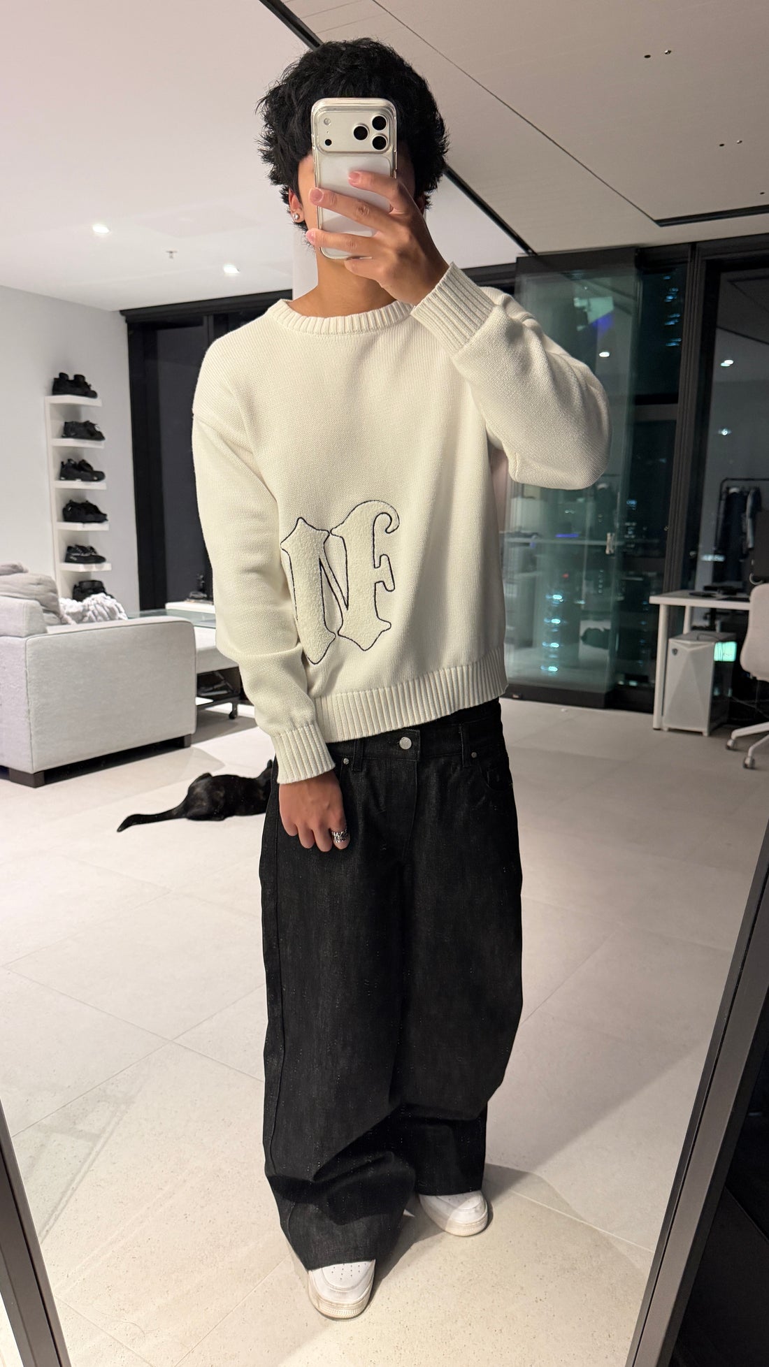 W-LOGO SWEATER WHITE