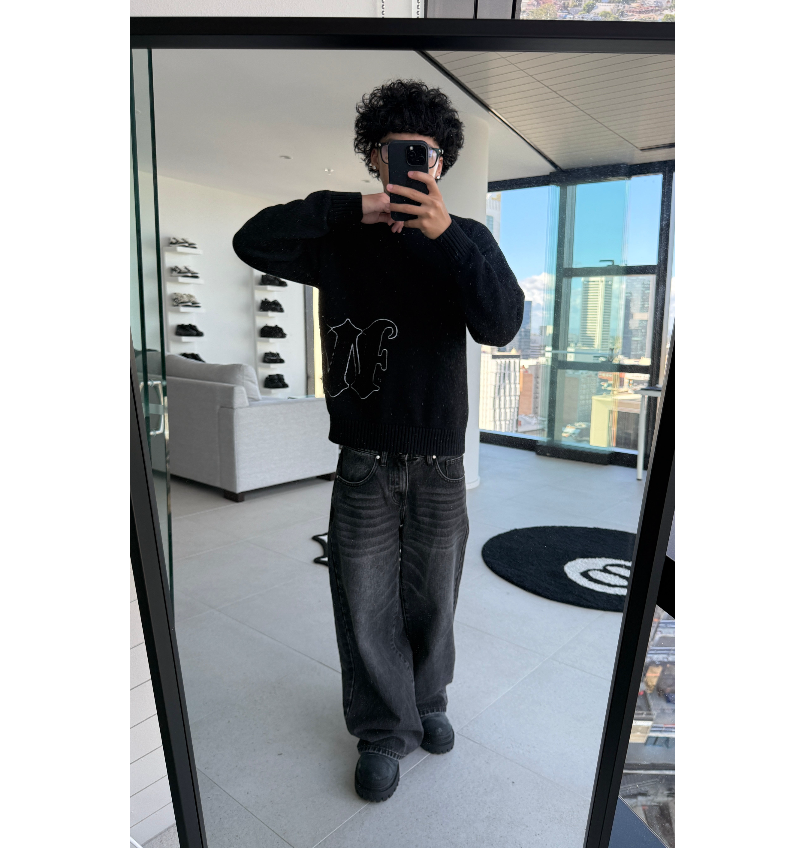 SWEATER - BLACK