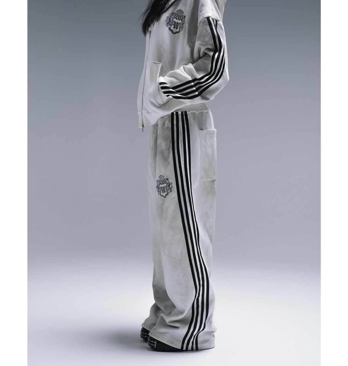 "DIVISION" SWEATPANTS - BONE